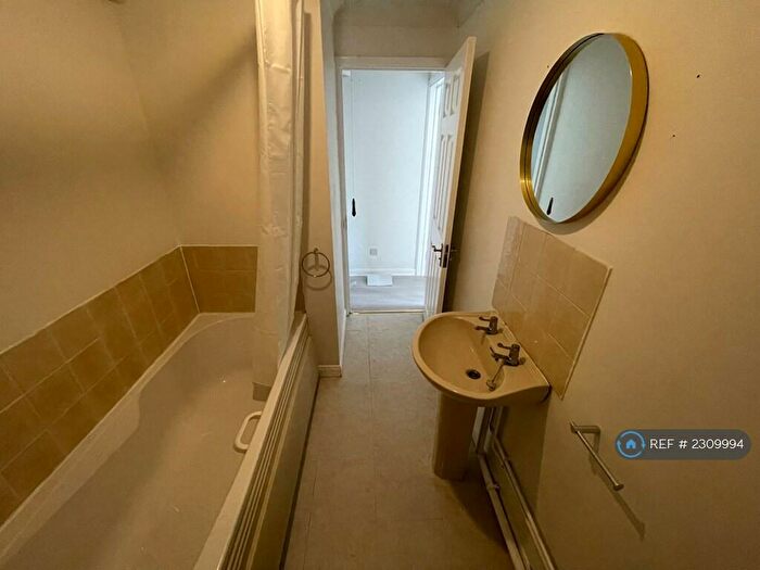 1 Bedroom Flat To Rent In Stour Road, Harwich, CO12