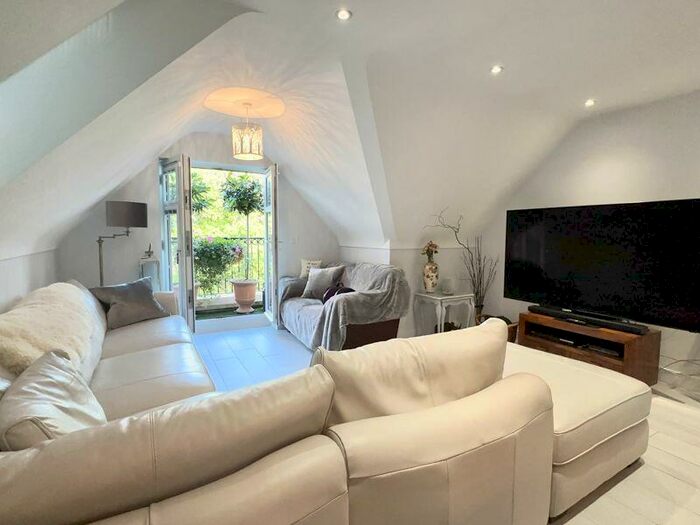 2 Bedroom Apartment For Sale In Spur Hill Avenue, Penn Hill, Poole, BH14