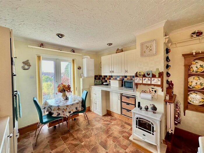 2 Bedroom Flat For Sale In Church Road, Plymstock, Plymouth, PL9
