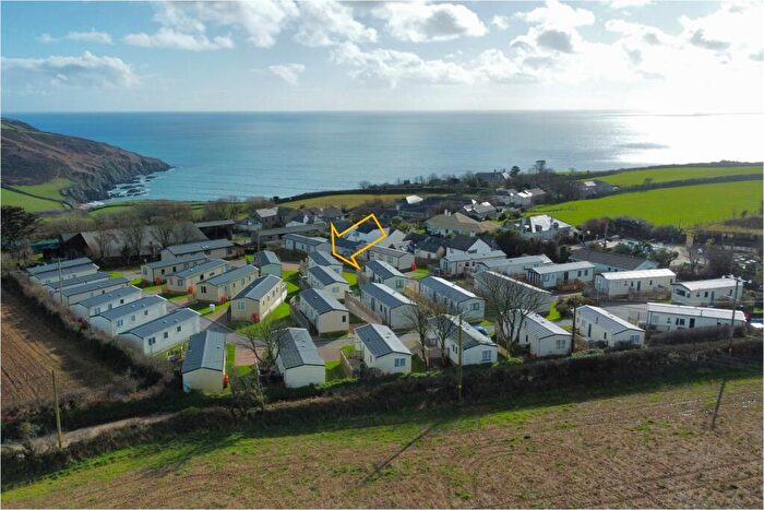 2 Bedroom Lodge For Sale In Cove View, Sea View, Boswinger, St. Austell, Cornwall, PL26