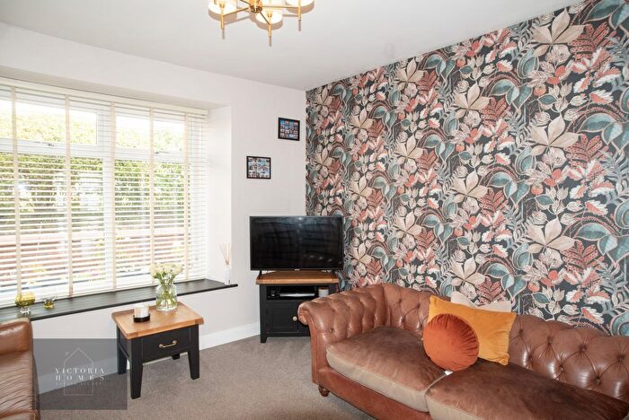 3 Bedroom Terraced House For Sale In Waungogh Terrace, Beaufort, NP23
