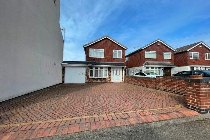 3 Bedroom Detached House To Rent In Newhall Street, Cannock, WS11