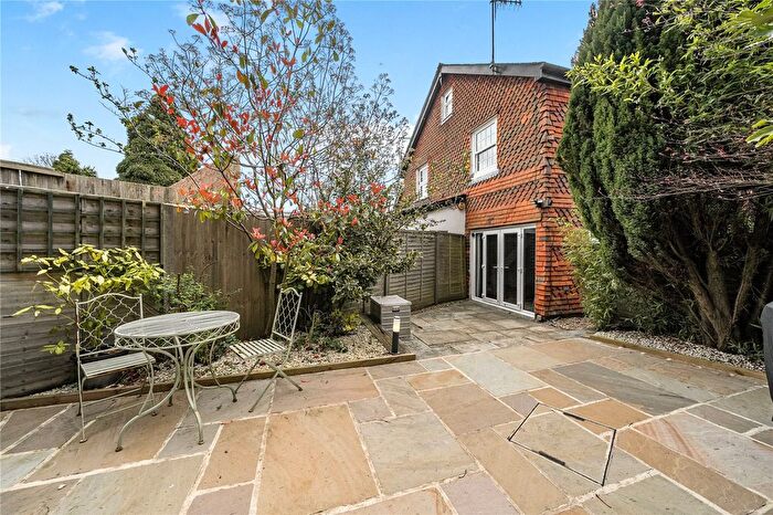 3 Bedroom Semi-Detached House For Sale In Crossways Road, Grayshott, Hindhead, Hampshire, GU26