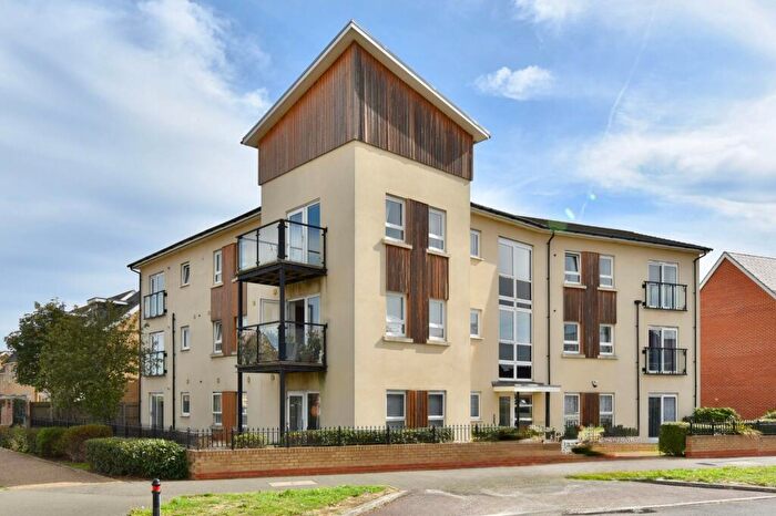 2 Bedroom Flat For Sale In Planets Way, Biggleswade, SG18