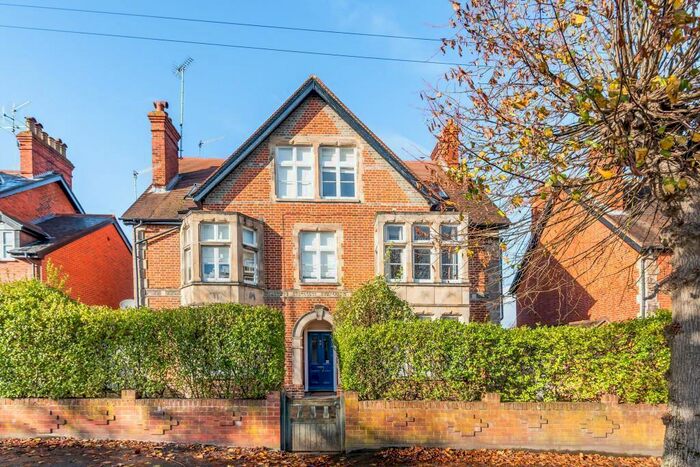 2 Bedroom Apartment To Rent In St Andrews Road, Henley-On-Thames, Oxfordshire, RG9