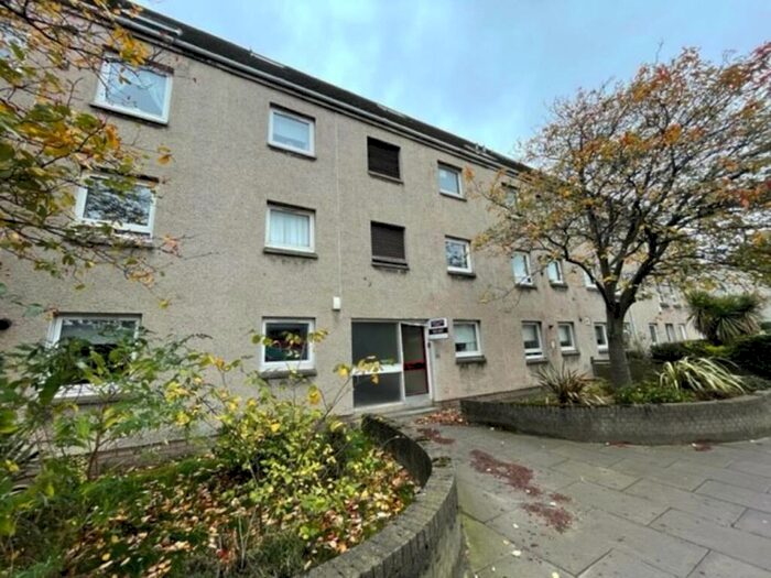 2 Bedroom Flat To Rent In Commercial Street, The Shore, Leith, EH6