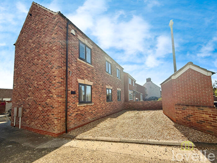 3 Bedroom Detached House For Sale In Main Street, West Stockwith, DN10