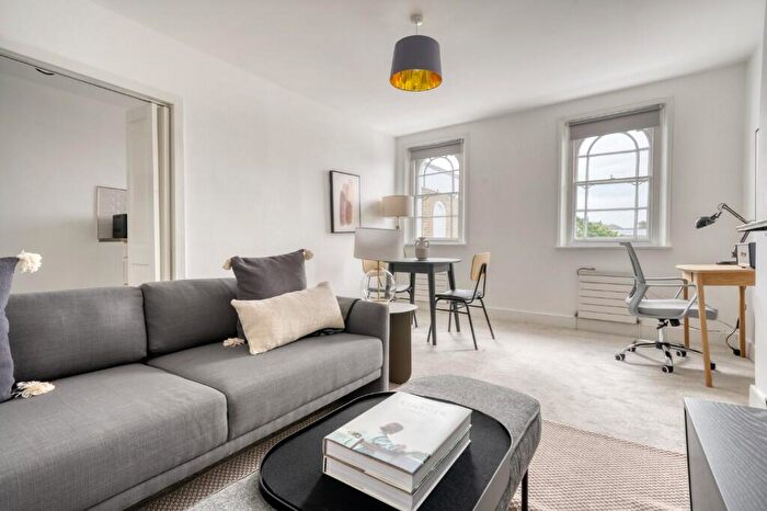 1 Bedroom Apartment To Rent In Milner Square, London, N1