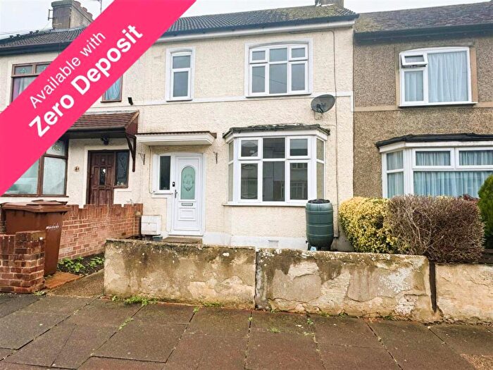 3 Bedroom Terraced House To Rent In Dial Road, Gillingham, ME7
