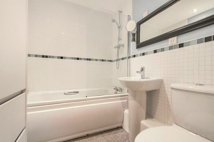 2 Bedroom Apartment To Rent In Weekday Cross, Pilcher Gate, NG1