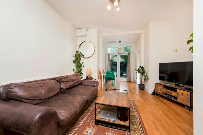 1 Bedroom Flat To Rent In Harvard Road, London, W4
