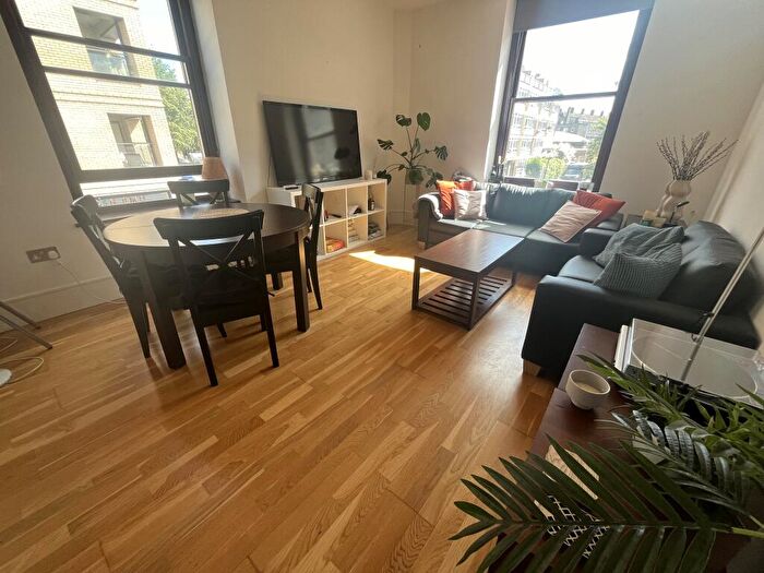 2 Bedroom Apartment To Rent In York Road, Battersea, SW11
