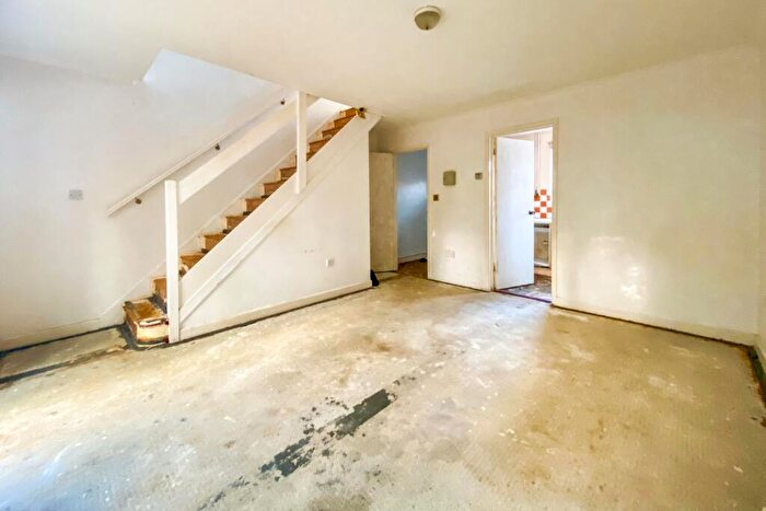 2 Bedroom End Of Terrace House For Sale In Cloudberry Road, Swindon, Wiltshire, SN25