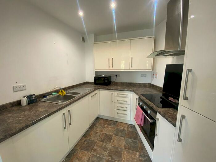 1 Bedroom Apartment To Rent In Highview Court, LU2