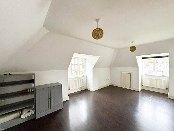 1 Bedroom Apartment To Rent In Cottage Close, Harrow, HA2