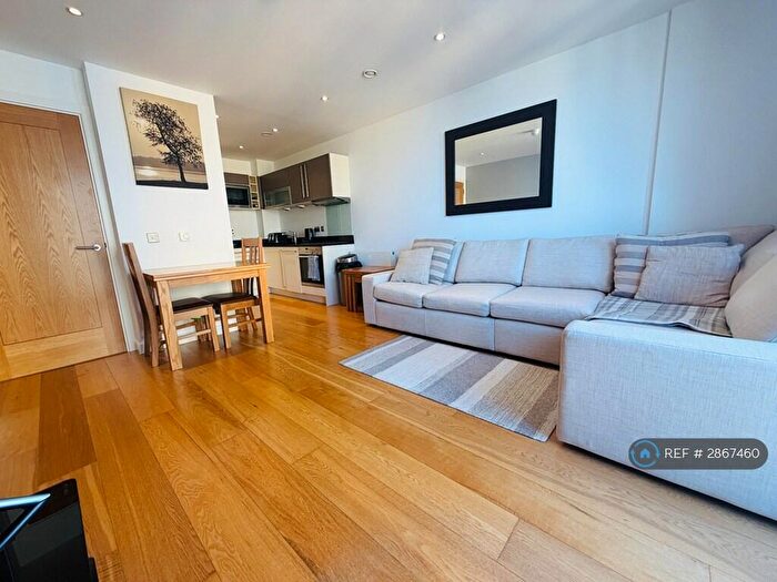 1 Bedroom Flat To Rent In Watermans Place, Leeds, LS1