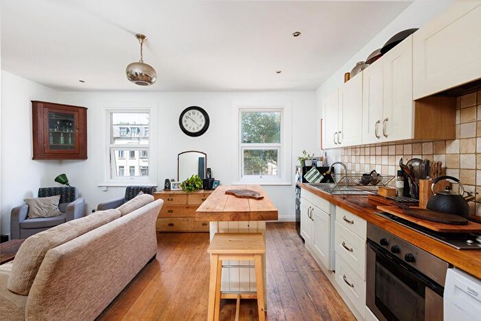 2 Bedroom Flat For Sale In Sussex Place, St Werburghs, BS2