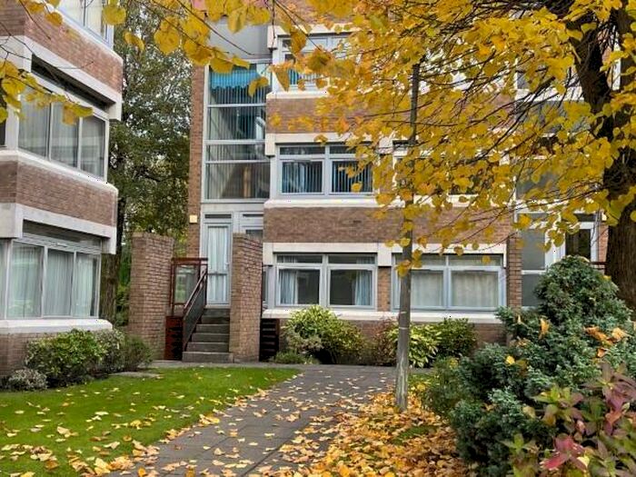 1 Bedroom Flat To Rent In Rosslyn Court, Lethington Road, Shawlands, Glasgow, G41