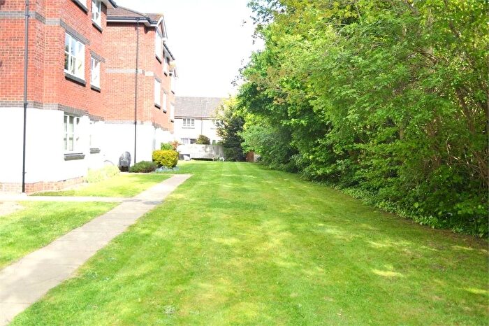 1 Bedroom Flat To Rent In Malting Way, Isleworth, TW7