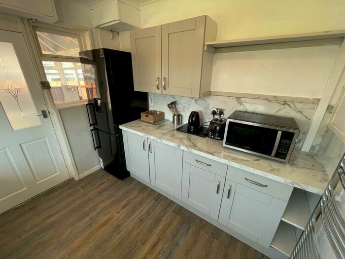 2 Bedroom Bungalow For Sale In Cross Inn, Nr New Quay, SA44