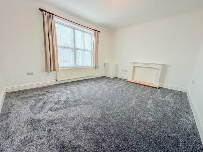 1 Bedroom Flat To Rent In King Edwards Drive, Harrogate, HG1