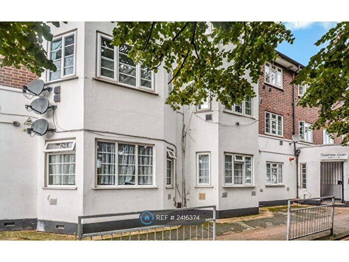 2 Bedroom Flat To Rent In Lampton Road, Hounslow, TW3