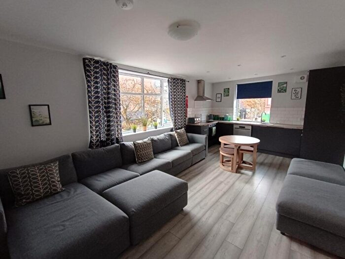 1 Bedroom Apartment To Rent In A Claremont Road, M33