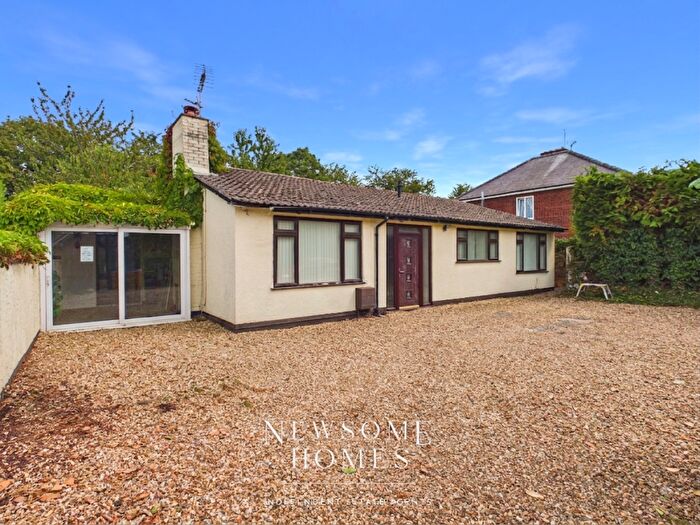 3 Bedroom Detached Bungalow For Sale In Denbigh Road, Mold, CH7
