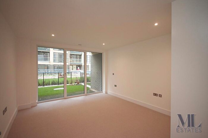 1 Bedroom Flat To Rent In Grove Place, Eltham, SE9