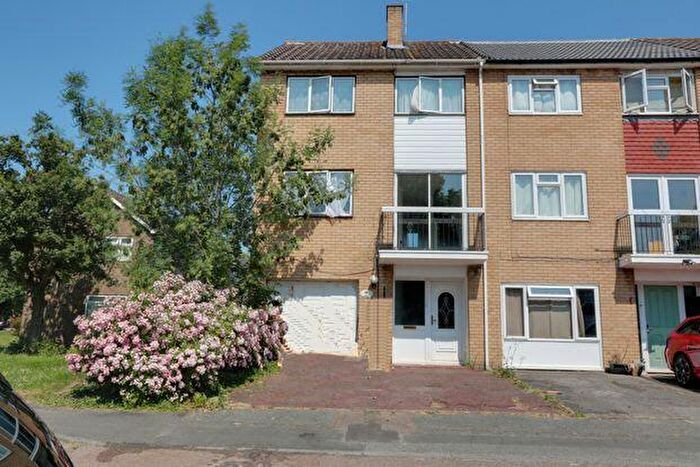 3 Bedroom Terraced House To Rent In Great Knightleys, Basildon, SS15