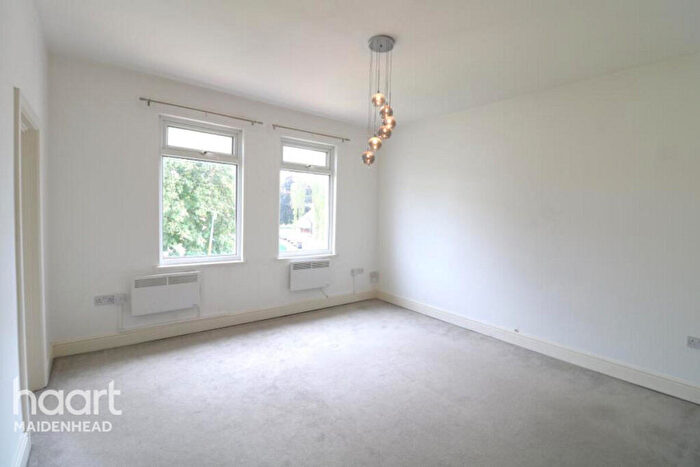 2 Bedroom Apartment To Rent In St Lukes Road, Maidenhead, SL6