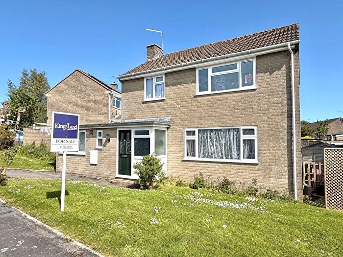 4 Bedroom Detached House For Sale In Home Drive, Wincanton, Somerset, BA9