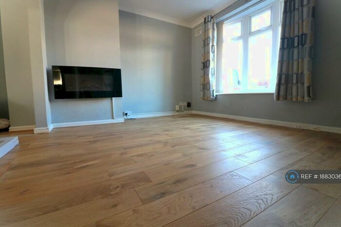 3 Bedroom Terraced House To Rent In Colley Moor Leys Lane, Nottingham, NG11