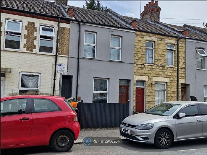 2 Bedroom Terraced House To Rent In Spencer Road, Luton, LU3