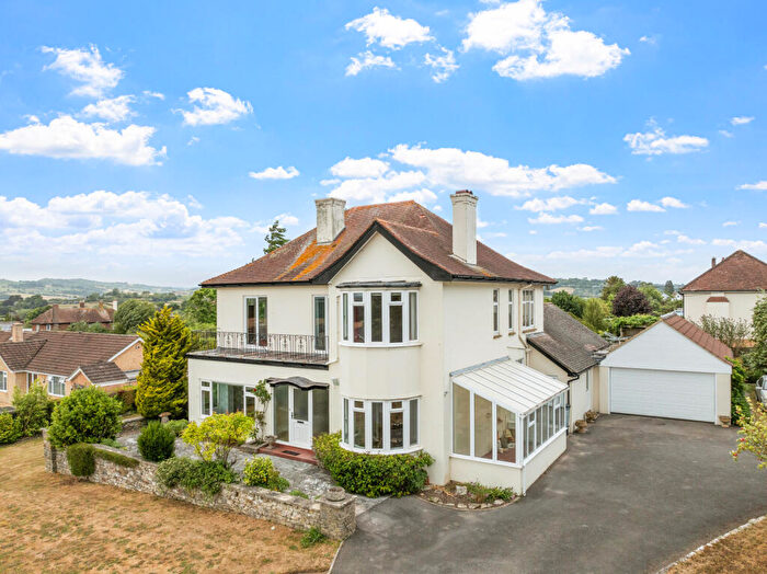 4 Bedroom Detached House For Sale In Axminster, Devon, EX13