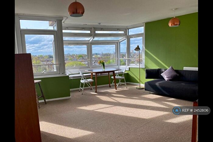 2 Bedroom Flat To Rent In Herne Hill House, London, SE24