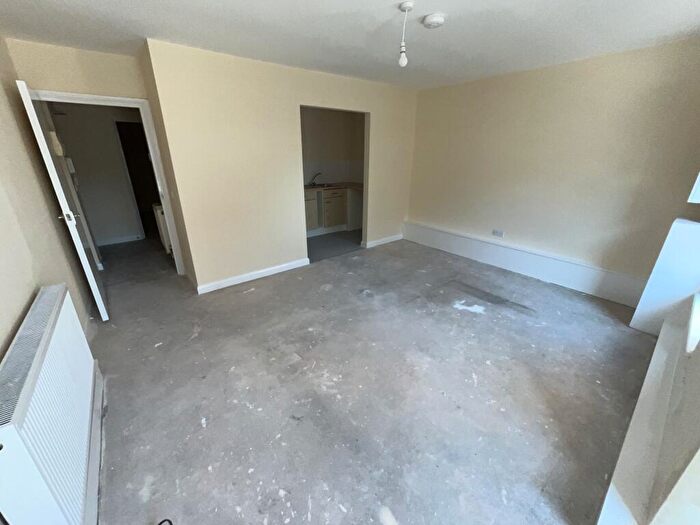 1 Bedroom Flat For Sale In Flat, High Street, Aldershot, Hampshire, GU11