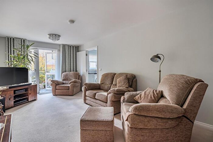 2 Bedroom Retirement Property For Sale In Orchard Lodge, Calne, SN11