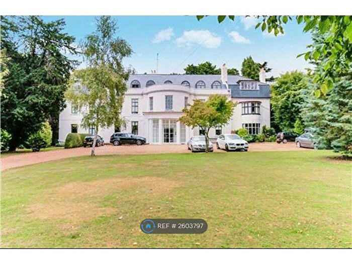 1 Bedroom Flat To Rent In The Grove, Epsom, KT17