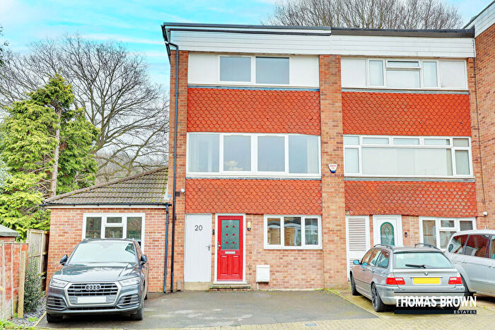 5 Bedroom End Of Terrace House For Sale In Beblets Close, Orpington, BR6