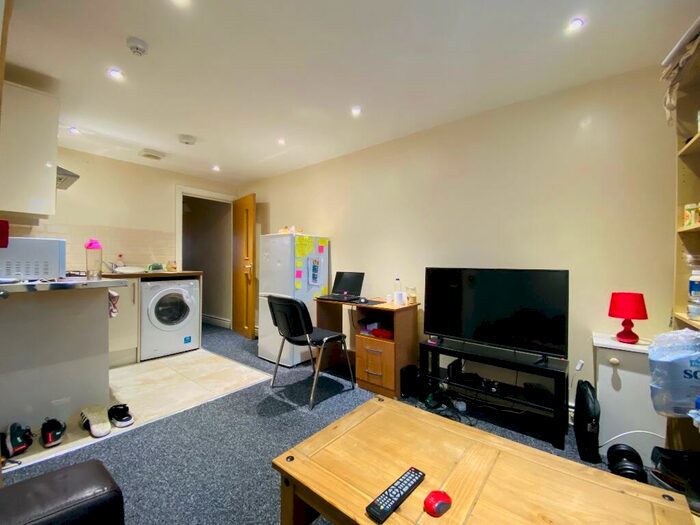 1 Bedroom Ground Flat To Rent In Treherbert Street, Cardiff(City), CF24