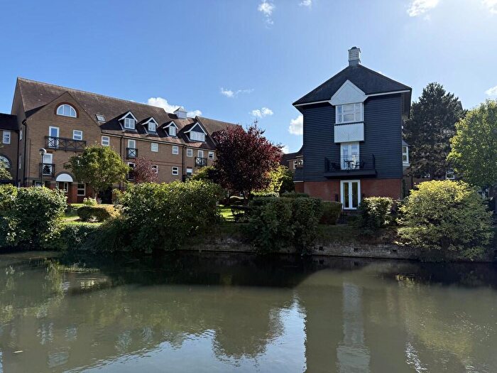 3 Bedroom Flat To Rent In Mitre Court, Railway Street, Hertford, SG14
