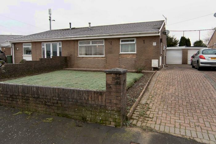 2 Bedroom Bungalow To Rent In Lon-y-Celyn, Nelson, Treharris, CF46