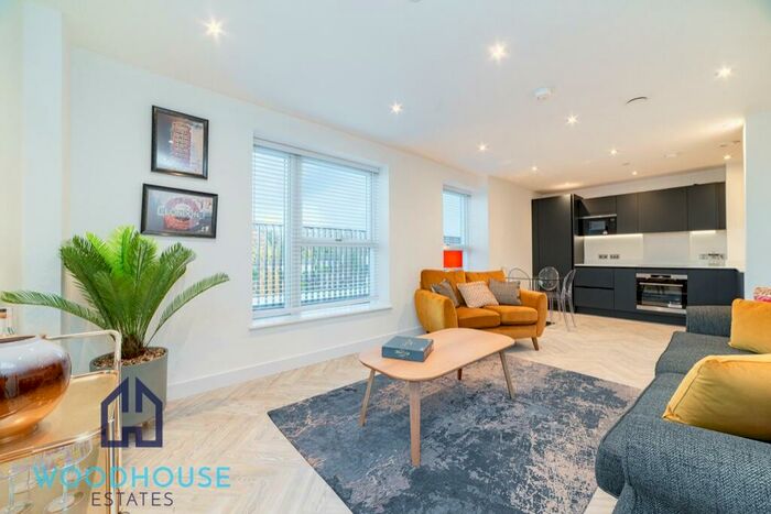 2 Bedroom Apartment To Rent In Hermitage Lane, London, NW2