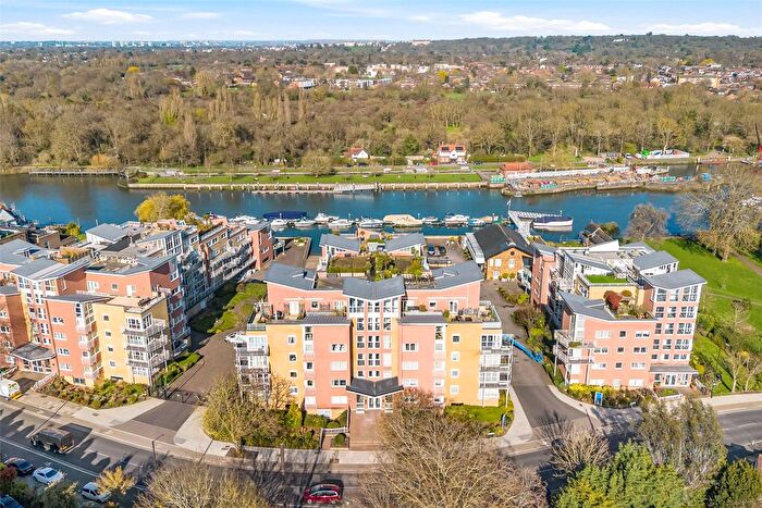 1 Bedroom Flat To Rent In Fairmile House, Twickenham Road, TW11