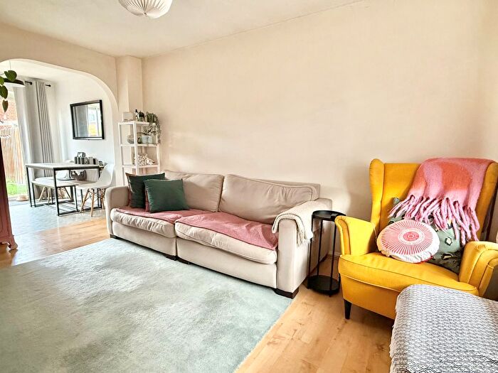 2 Bedroom Semi-Detached House To Rent In Hitchin Street, Biggleswade, SG18