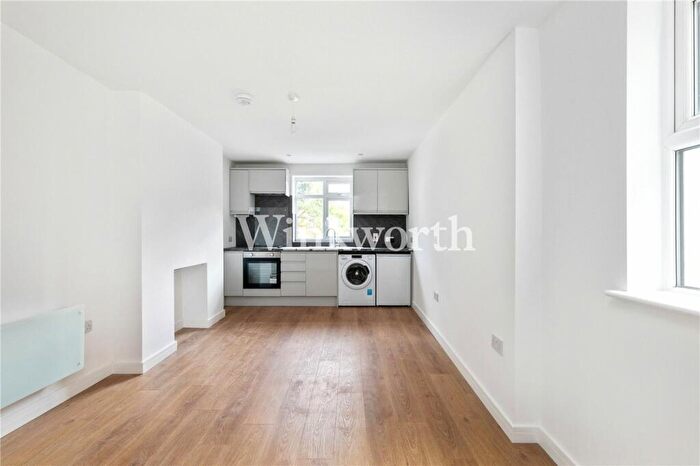 Studio To Rent In Duckett Road, London, N4