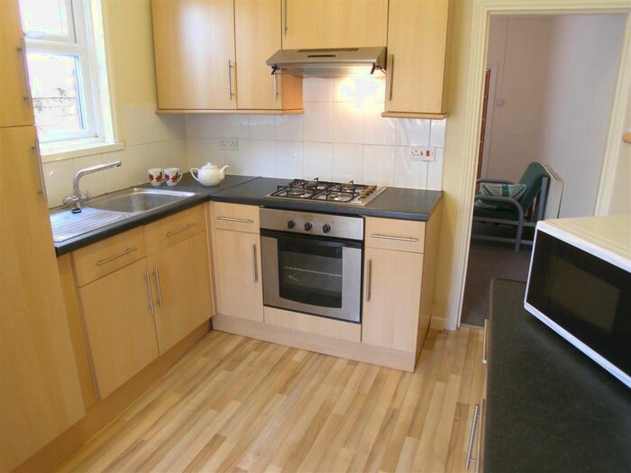 5 Bedroom Terraced House To Rent In Bath Road, Portsmouth, Southsea, PO4