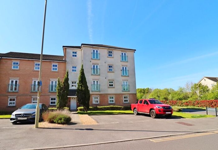 2 Bedroom Flat To Rent In Whites Way, Hedge End, SO30