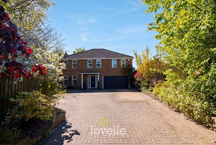 4 Bedroom Detached House For Sale In Main Street, Fulstow, LN11